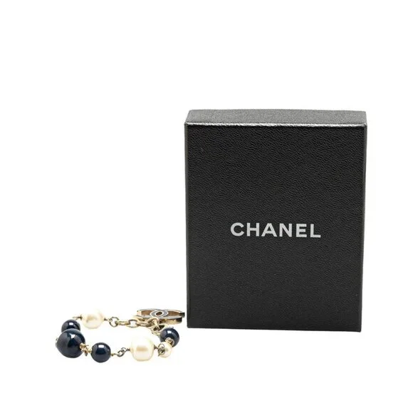 CHANEL Authentic Black Pearl Logo Charm Bracelet - Picture 6 of 6